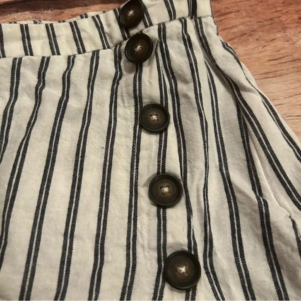 Altar’d State women’s navy/white pin striped skirt size medium
